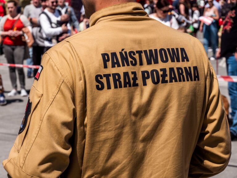 Czy 2 Maja jest dniem wolnym od pracy? Przepisy, urlopy i majówka